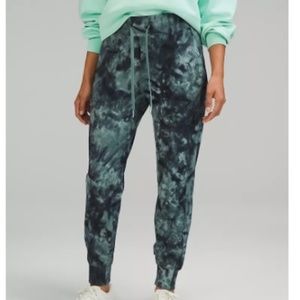 🎉⚡️Hot Price - Ready to Rulu Jogger NWOT